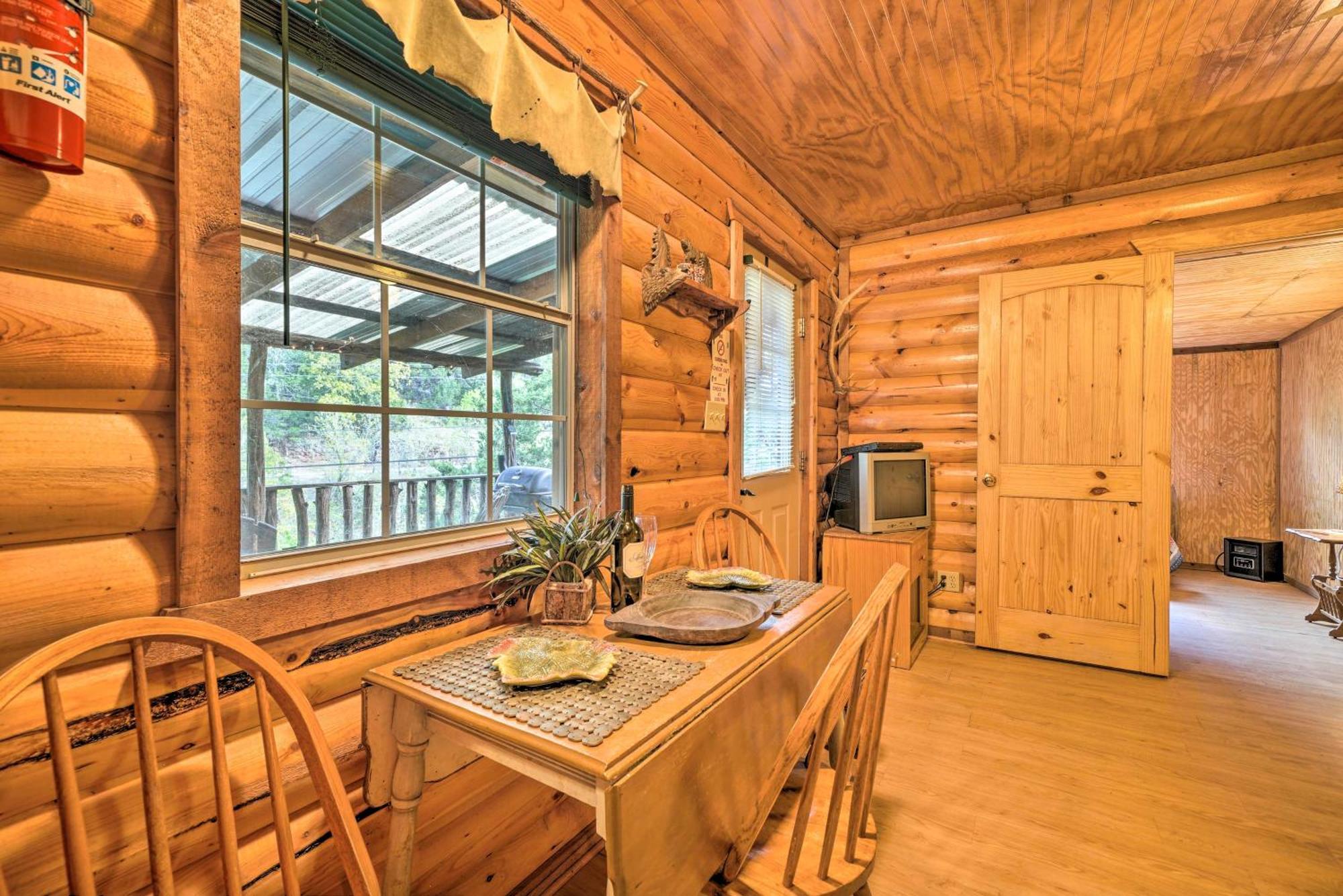 Cozy Davis Cabin With Deck - Nestled By Honey Creek! المظهر الخارجي الصورة